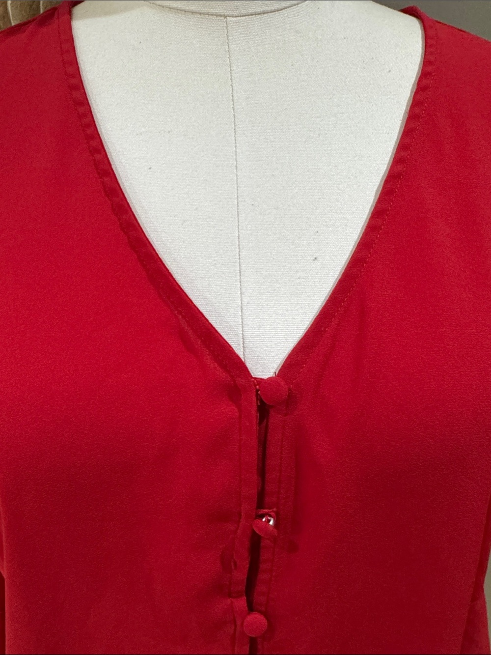 Vince Camuto Red V-Neck Button Peplum Blouse with Bell Sleeves - Picture 2 of 7